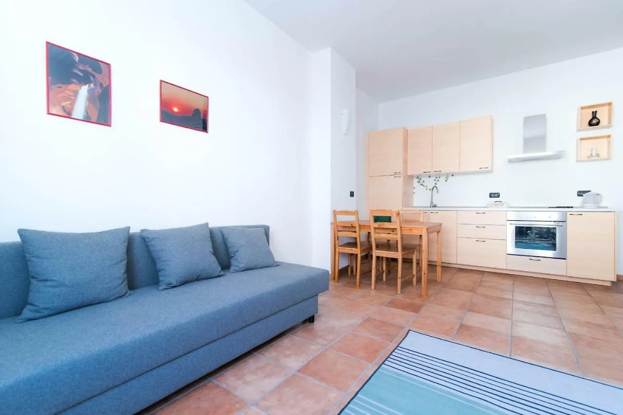 Al Piccolo Molo Apartment Como 0*,  Italy